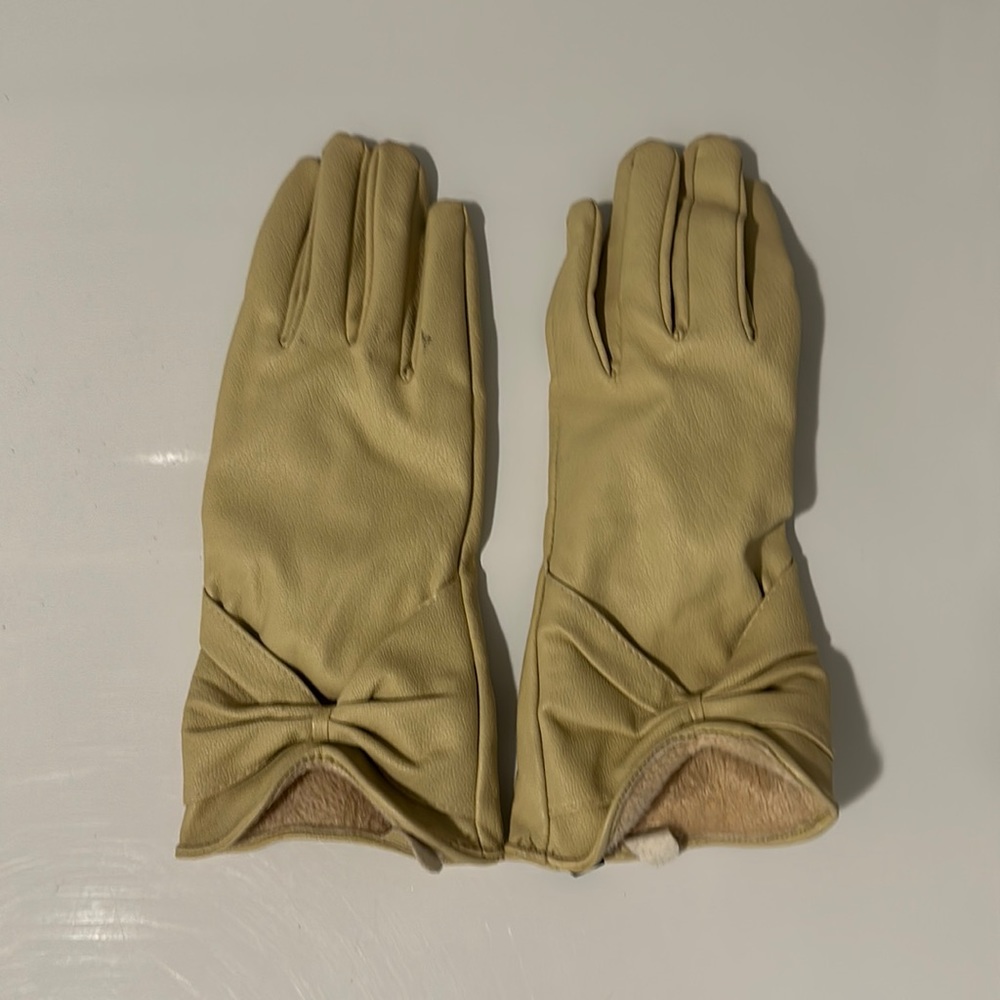 Gloves
